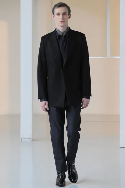 Look 12